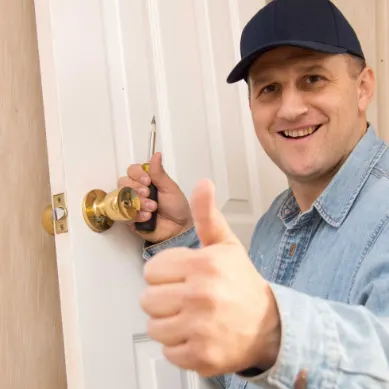 Spynų, langų, durų remontas Panevėžyje +37063788215